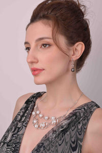 「DNA」Genetic Code Black South Pearl Diamond asymmetrical earrings